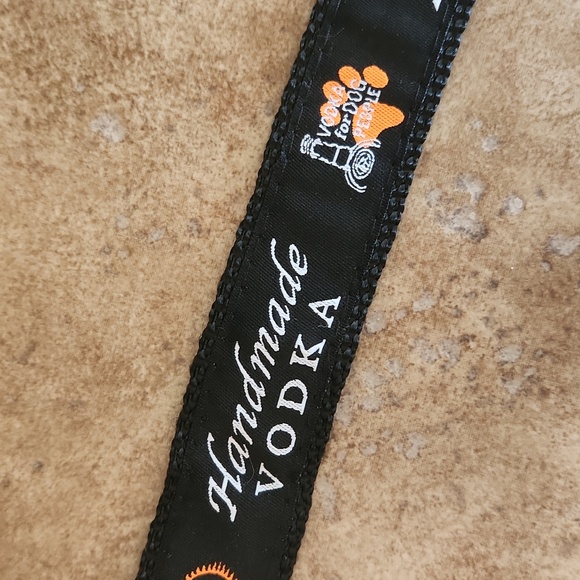 Tito's Vodka black dog leash - Picture 2 of 5